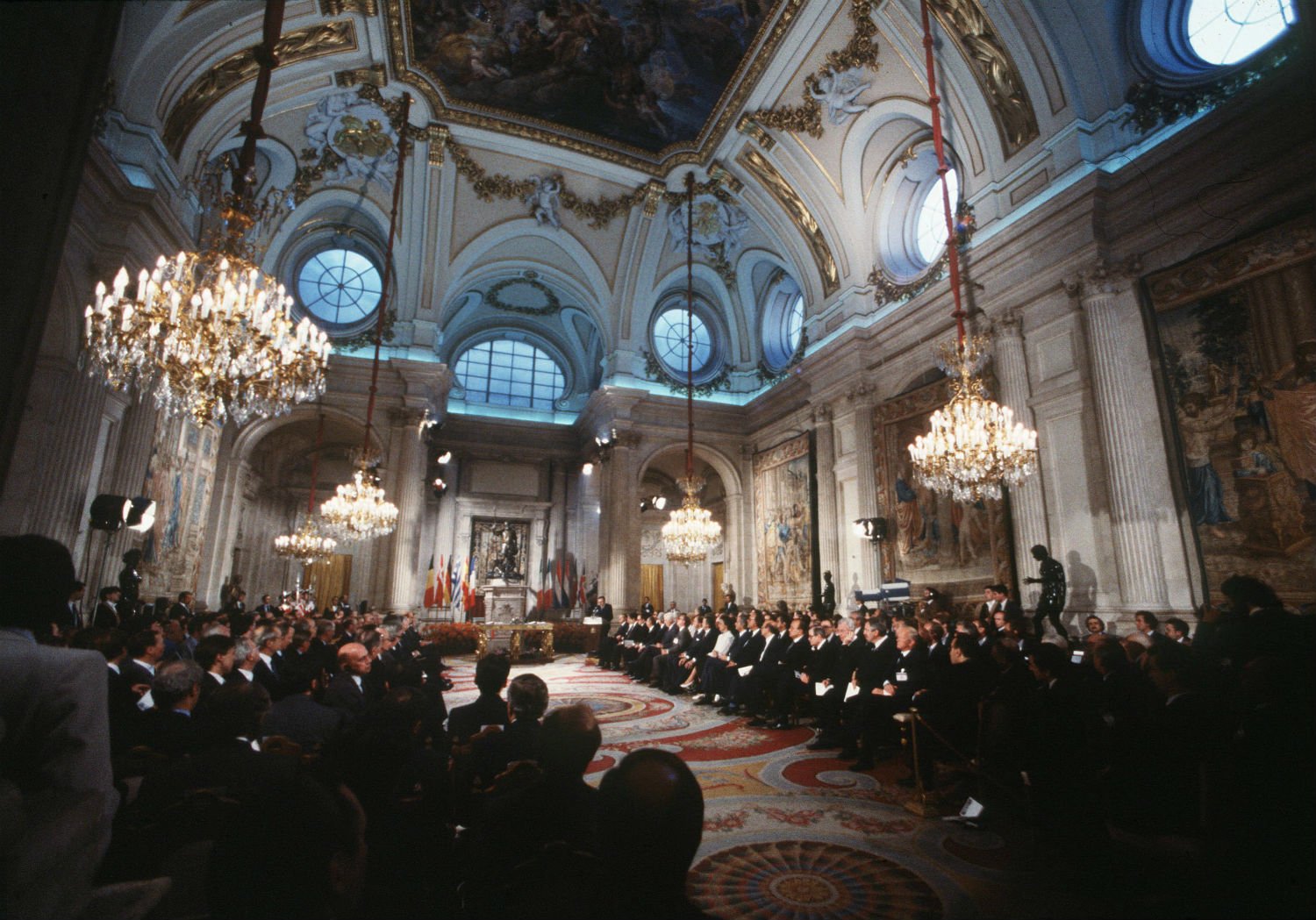 salon de columnas.jpg